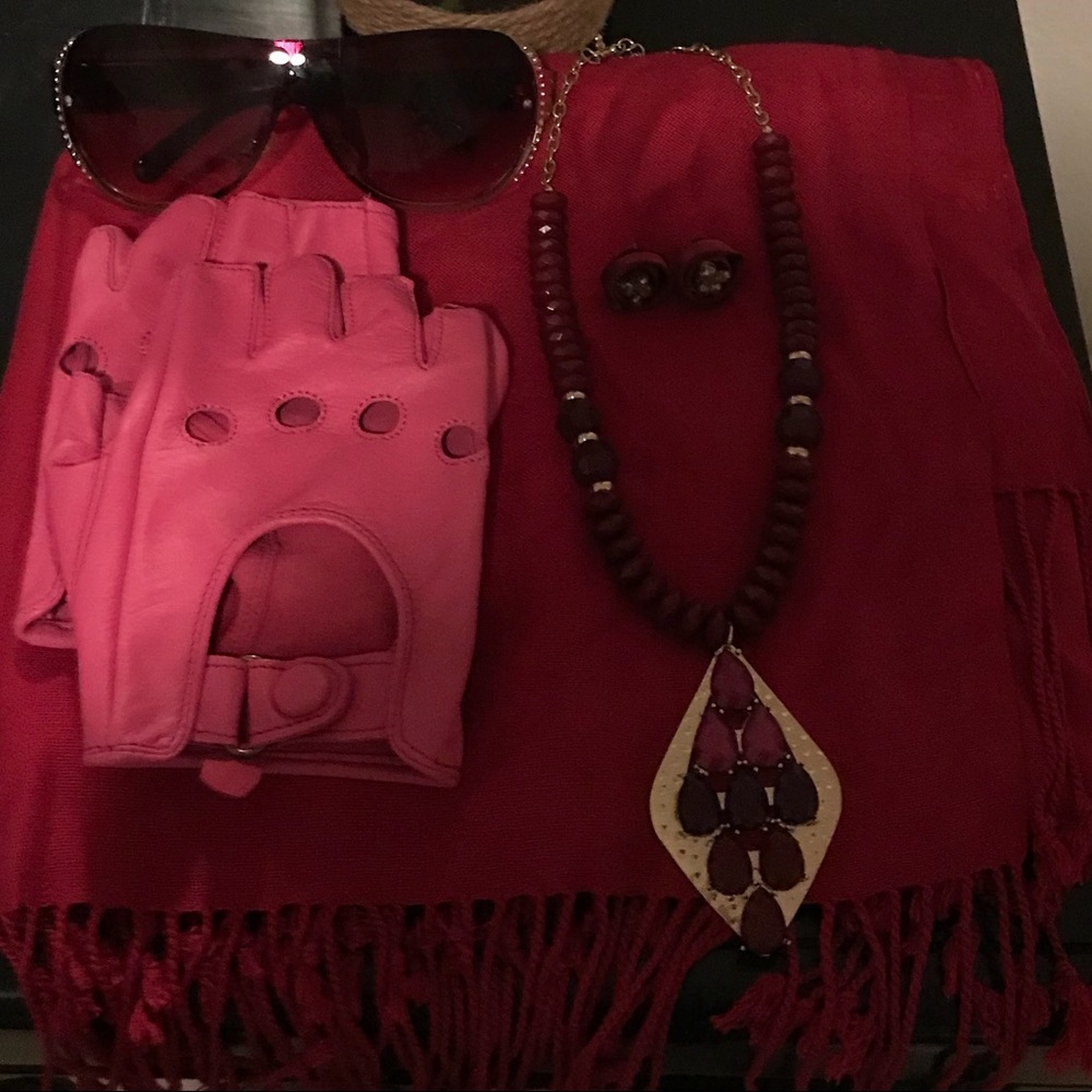 Statement necklace - Picture 3 of 4